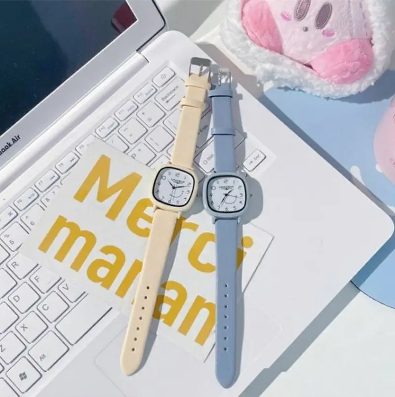 Women's Starry Sky Quartz Watch Black White Belt — feature 7