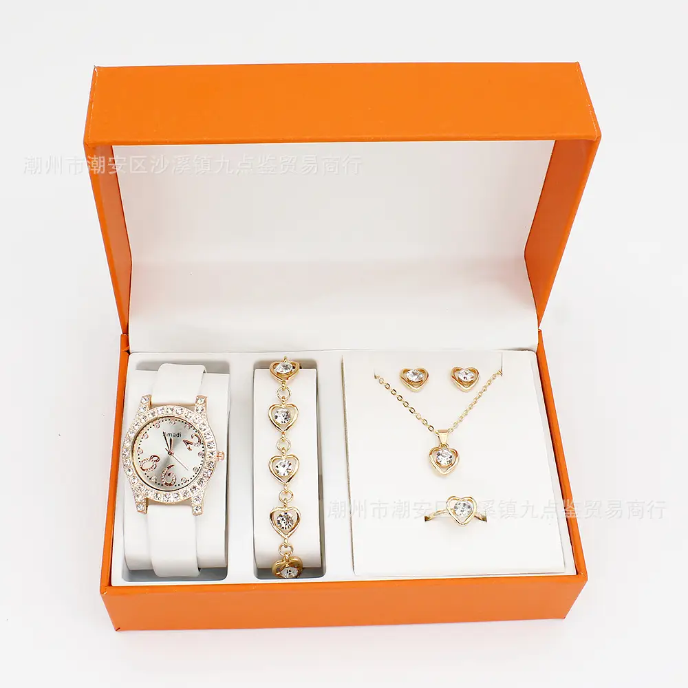 Women's Diamond-Embedded Bracelet Watch Set with Necklace — feature 7