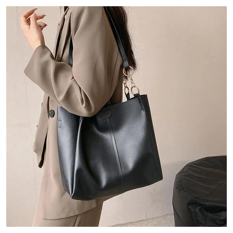 Women's Large Capacity Black Leather Tote Bag — feature 16