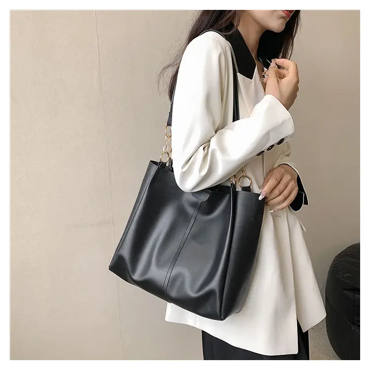 Women's Large Capacity Black Leather Tote Bag — feature 17