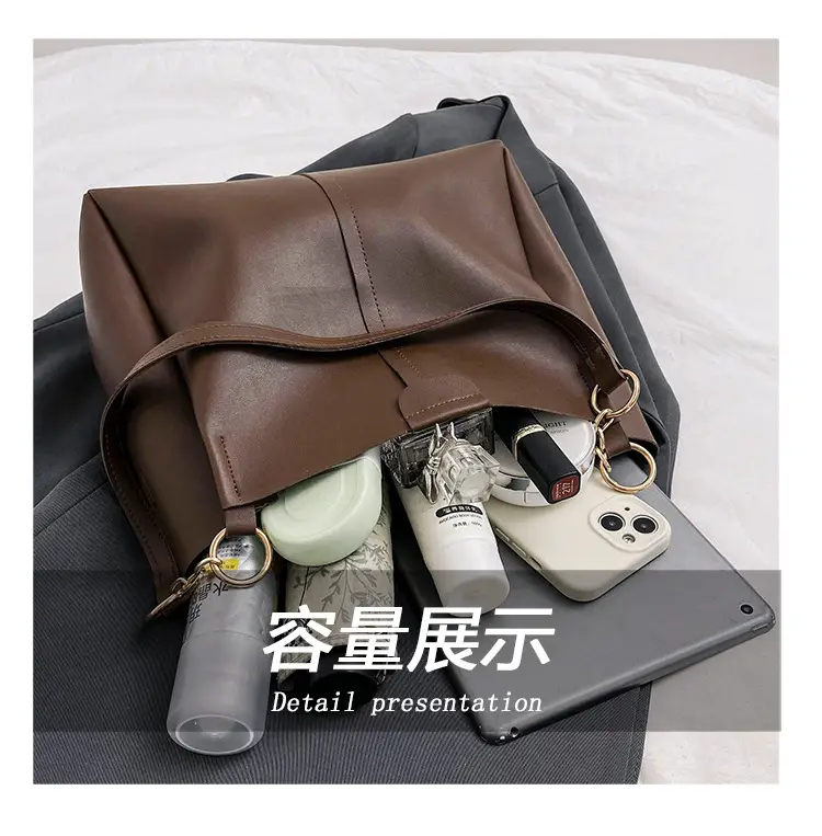 Women's Large Capacity Black Leather Tote Bag — feature 8