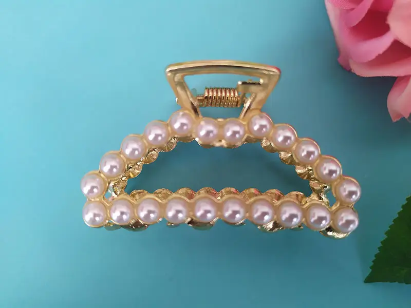 Korean Pearl Hairpin with Gold Plated Handle - Image 6