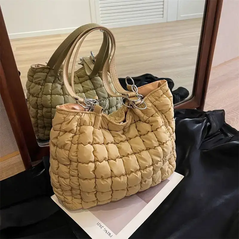 Women's Black Quilted Shoulder Bag 2026 New Trendy - Image 6