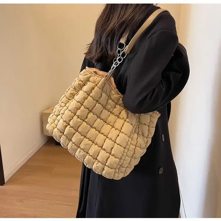 Women's Black Quilted Shoulder Bag 2026 New Trendy — feature 10