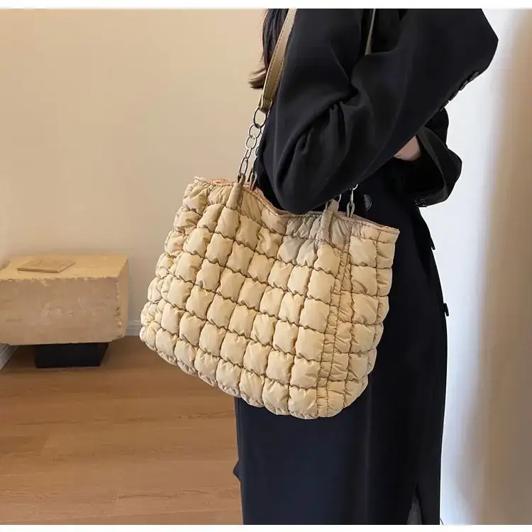 Women's Black Quilted Shoulder Bag 2026 New Trendy — feature 12