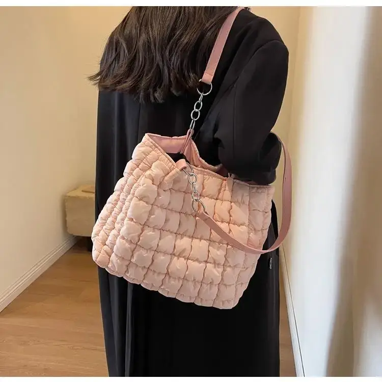 Women's Black Quilted Shoulder Bag 2026 New Trendy — feature 15