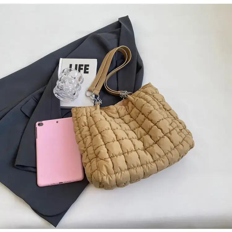 Women's Black Quilted Shoulder Bag 2026 New Trendy — feature 33