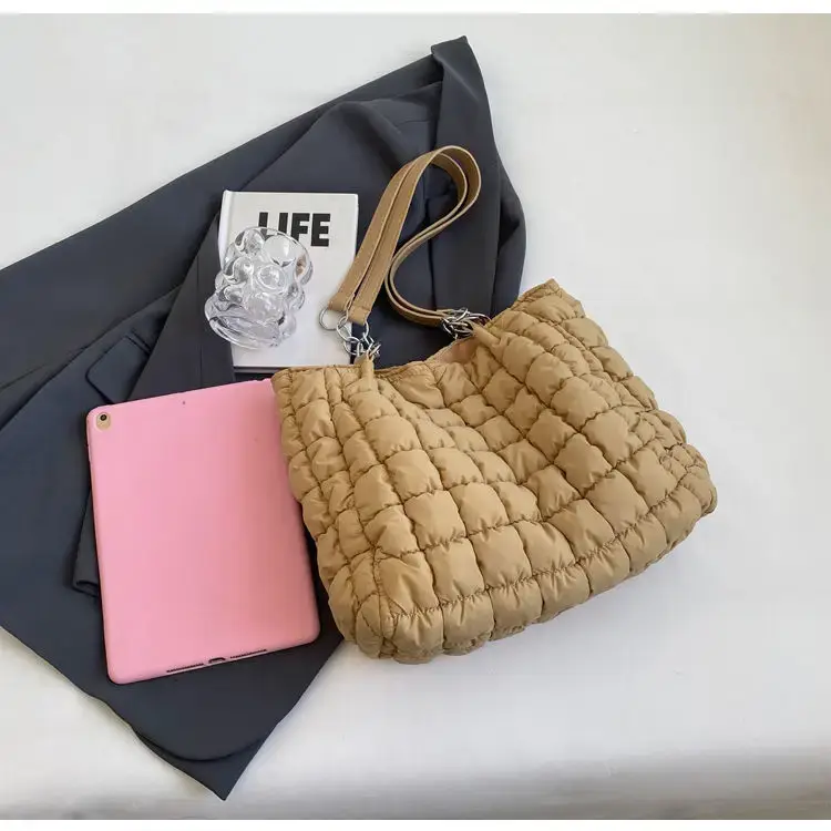 Women's Black Quilted Shoulder Bag 2026 New Trendy — feature 34