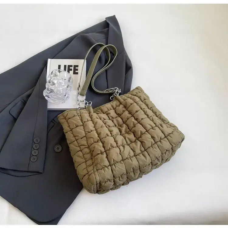Women's Black Quilted Shoulder Bag 2026 New Trendy — feature 38