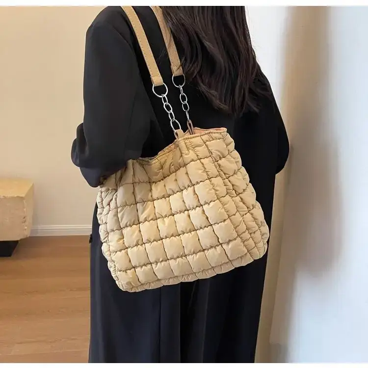 Women's Black Quilted Shoulder Bag 2026 New Trendy — feature 9