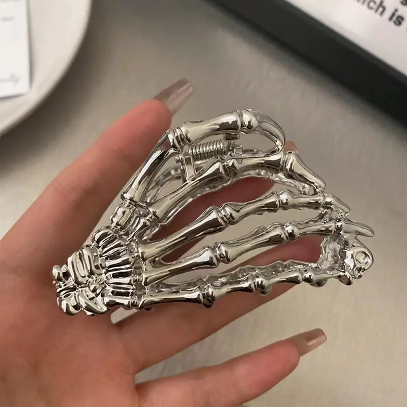 Skull Claw Hairpin for Women High End Hair Accessory — feature 7