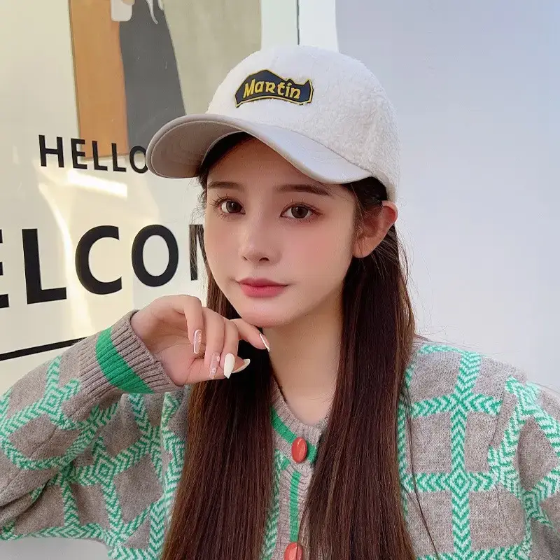 Lamb Plush Beige Baseball Cap for Men Winter - Image 2