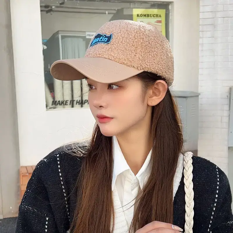 Lamb Plush Beige Baseball Cap for Men Winter - Image 4