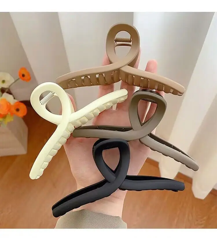 2023 New 15CM Frosted Hair Clip Female Shark — feature 3