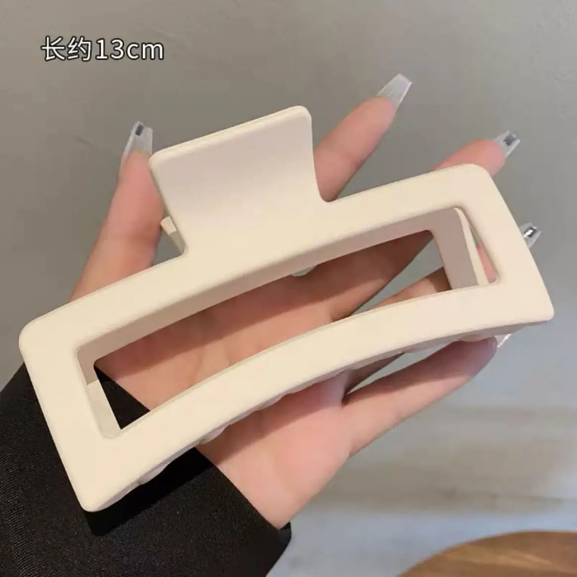 Oversized square frosted white (about 13cm)