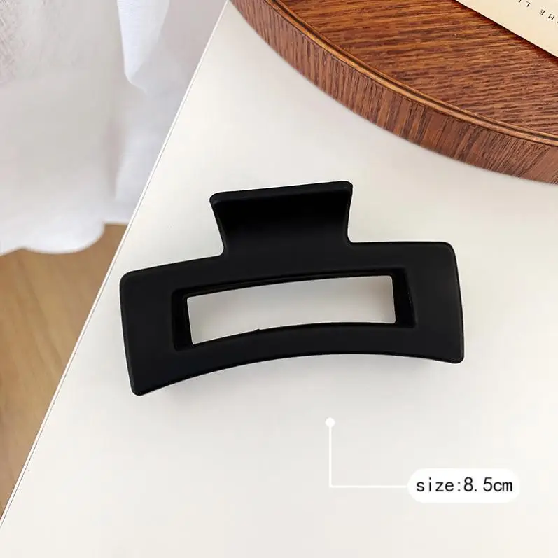 Medium square matte black (about 8.5cm)
