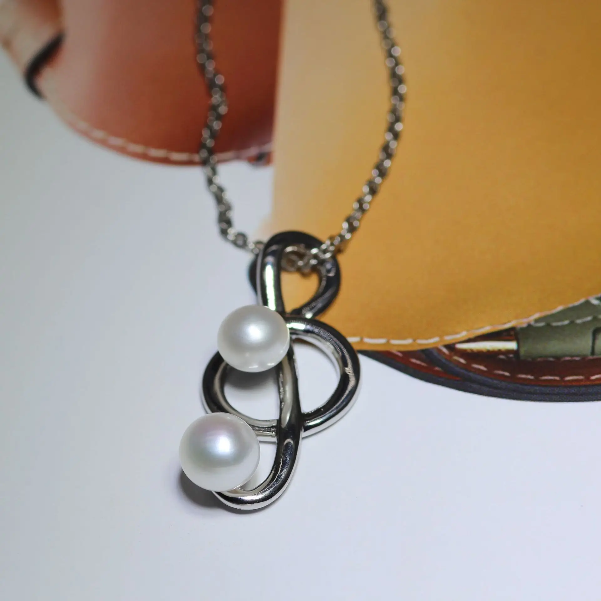 Dan Tao Pearl Earrings Necklace Set Gold Finish — feature 13