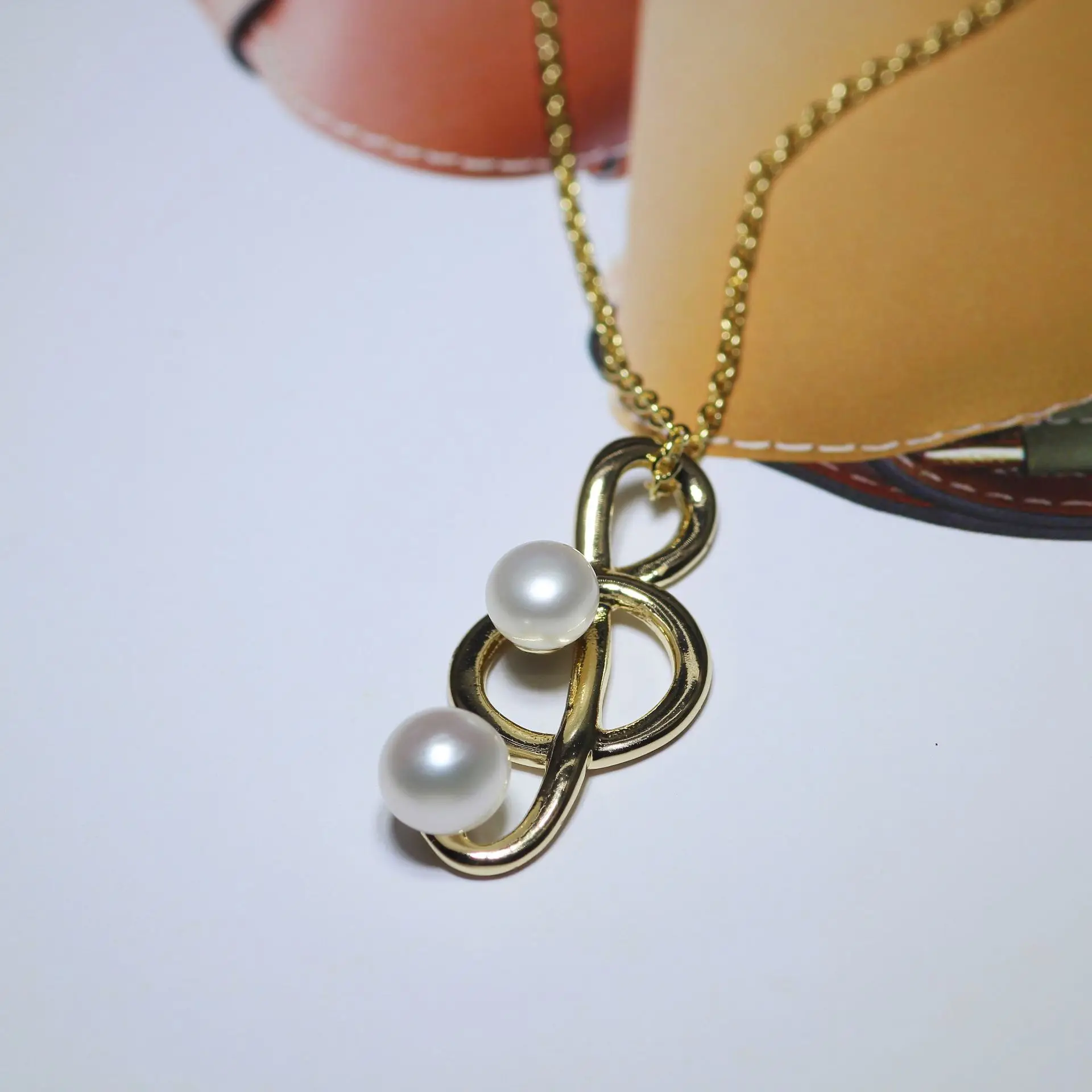 Dan Tao Pearl Earrings Necklace Set Gold Finish — feature 6