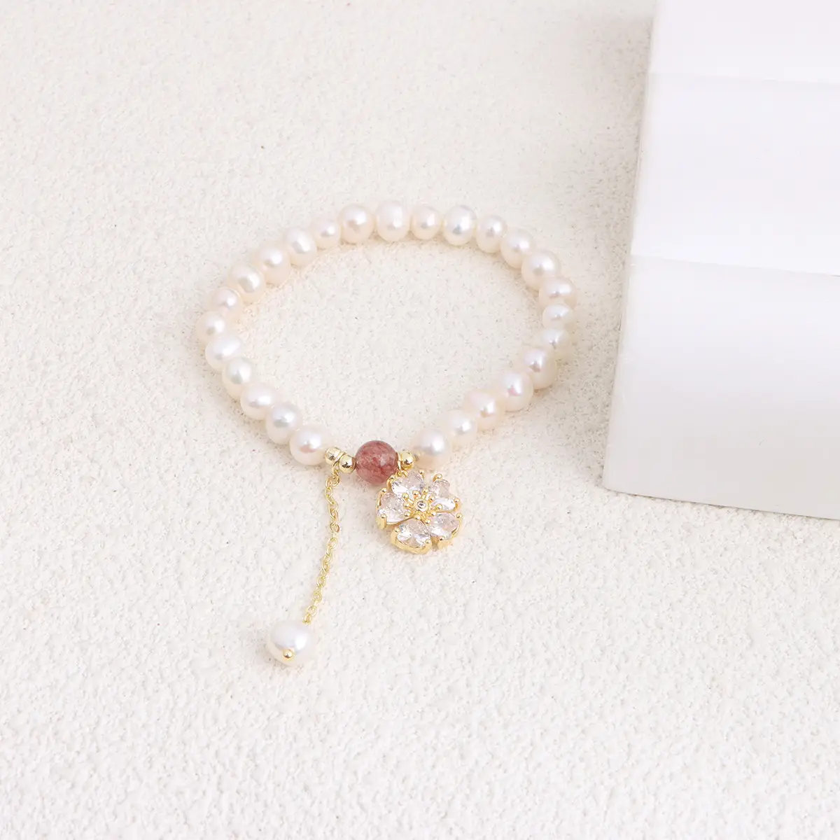 Natural Freshwater Pearl Bracelet Love Heart Design — feature 32