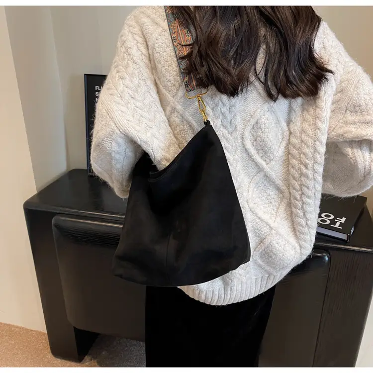Matte Black Shoulder Crossbody Bag with Retro Strap — feature 28