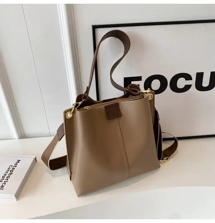 Women's Brown Leather Bucket Bag 2023 New Fashion — feature 33