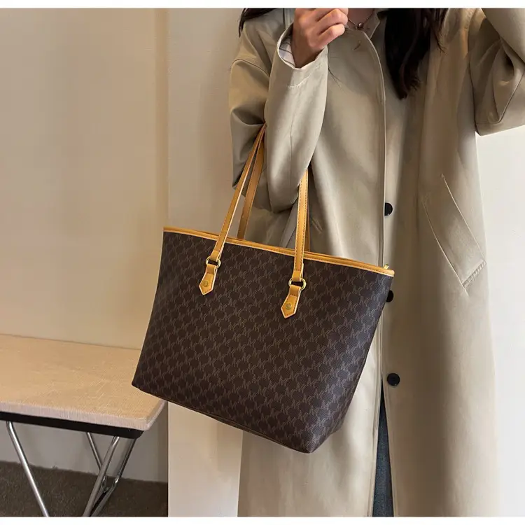Women's 2025 Trendy Shoulder Bag with Gold Handles — feature 15