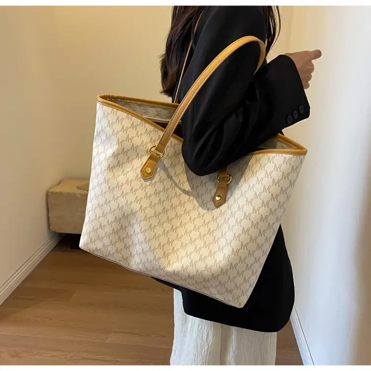 Women's 2025 Trendy Shoulder Bag with Gold Handles — feature 18