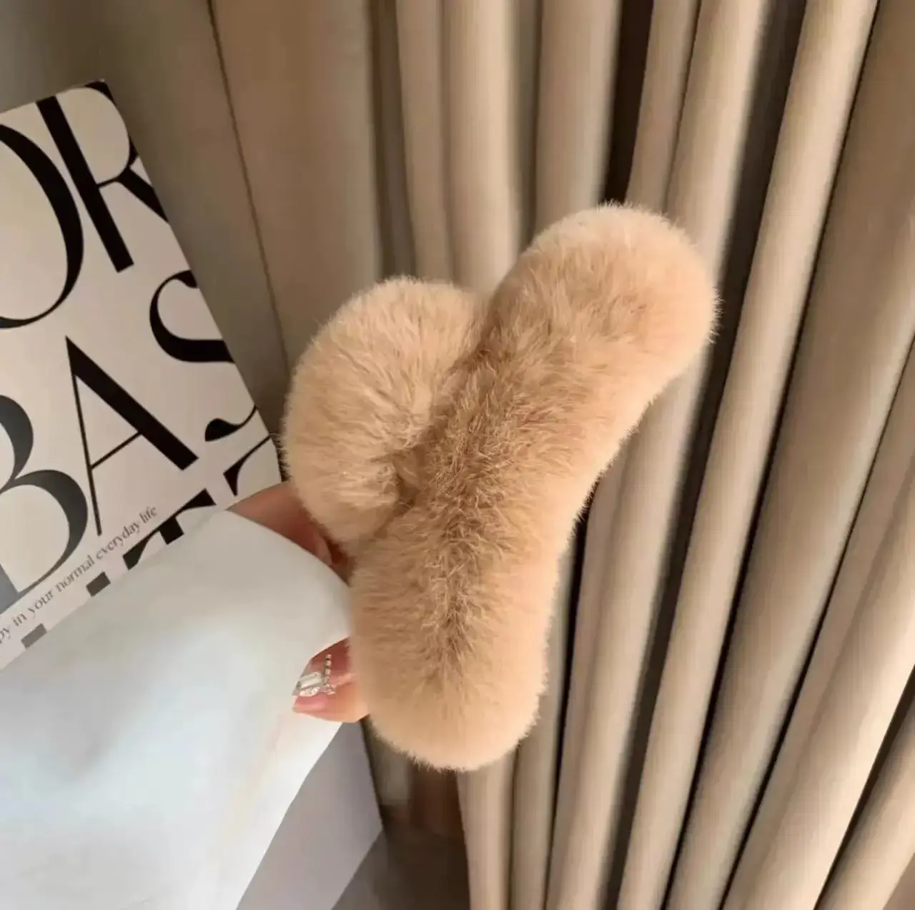 Autumn Winter Plush Clip Hairpin for Girls