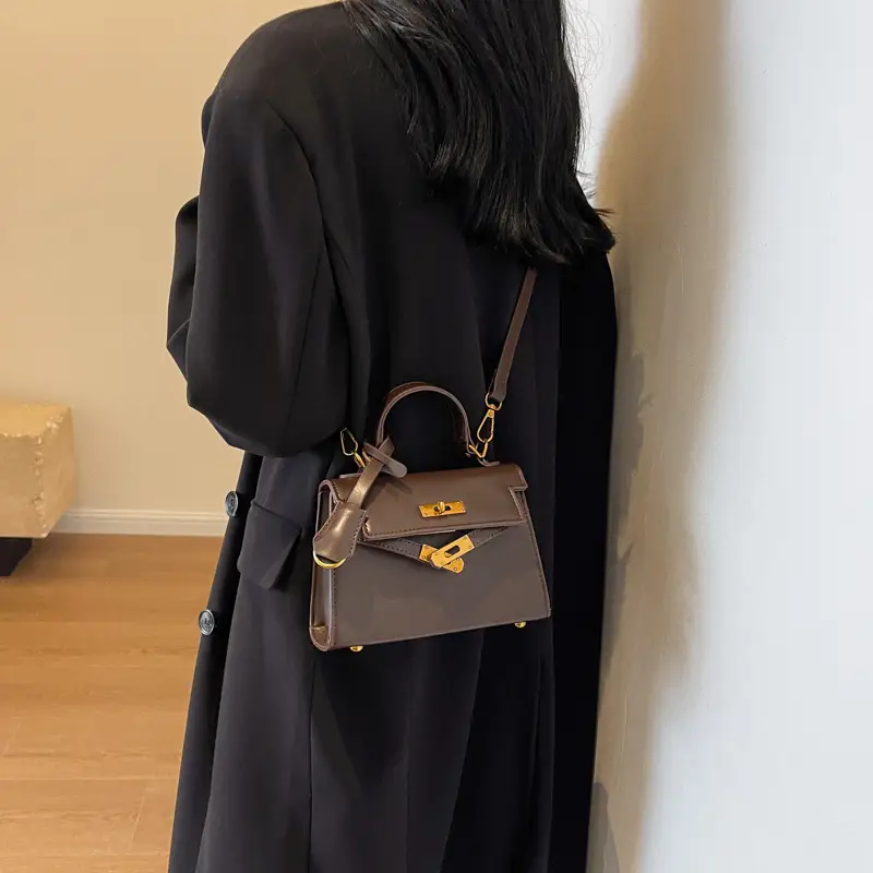 Women Retro Platinum Shoulder Bag 2023 Winter — feature 18