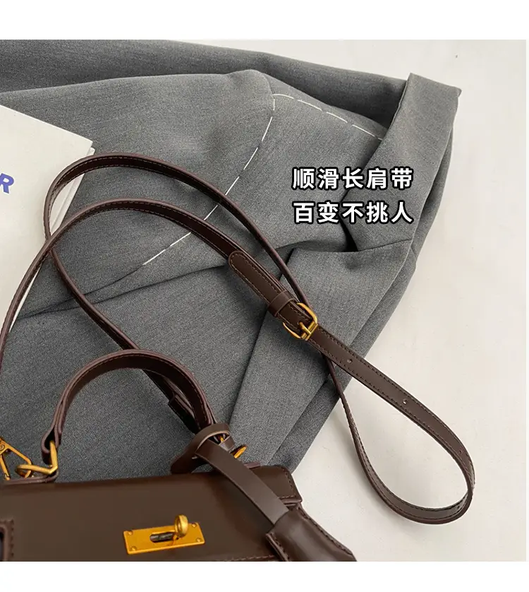 Women Retro Platinum Shoulder Bag 2023 Winter — feature 4