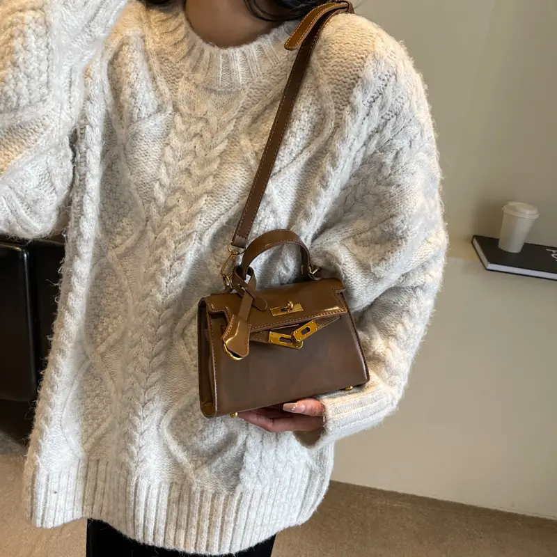 Women Retro Platinum Shoulder Bag 2023 Winter - Image 3