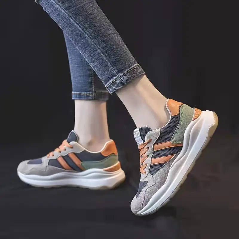 Autumn Style Sneakers, Trendy Thick-Soled Comfortable Flat Shoes, Women's Casual Lightweight Sports Sneakers Wholesale - Image 4