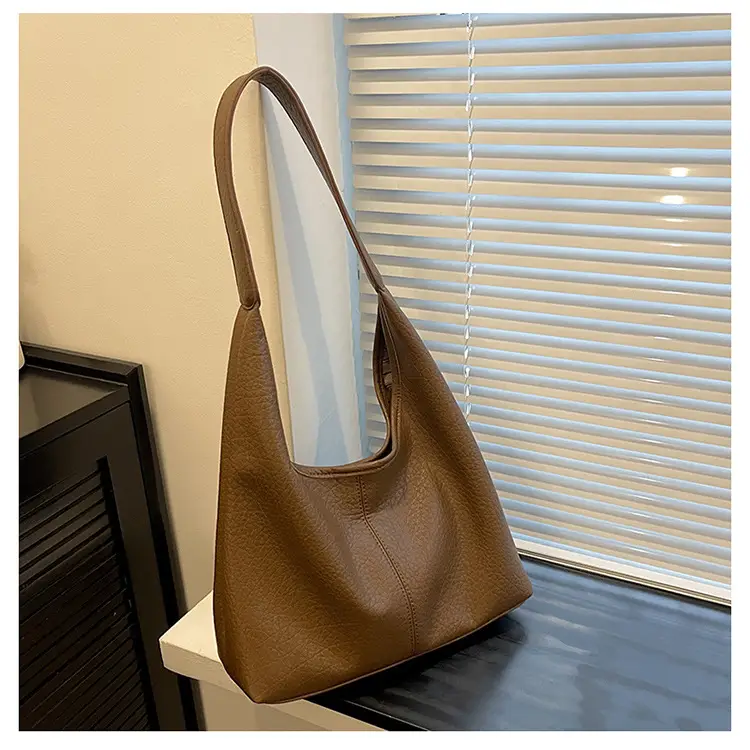 Textured Bucket Bag for Women Autumn 2026 — feature 19