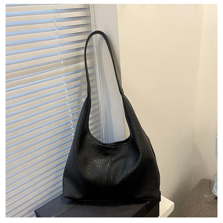 Textured Bucket Bag for Women Autumn 2026 — feature 22