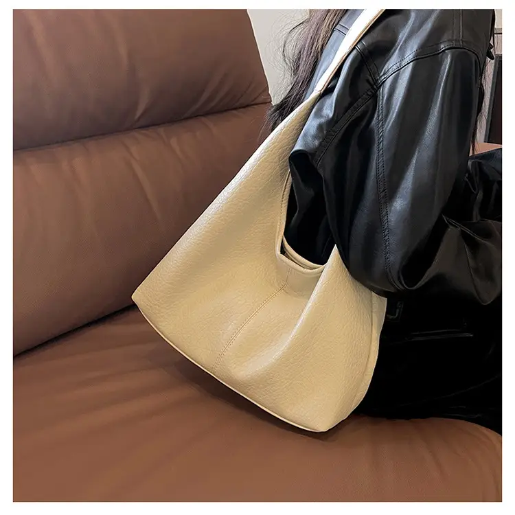 Textured Bucket Bag for Women Autumn 2026 — feature 25