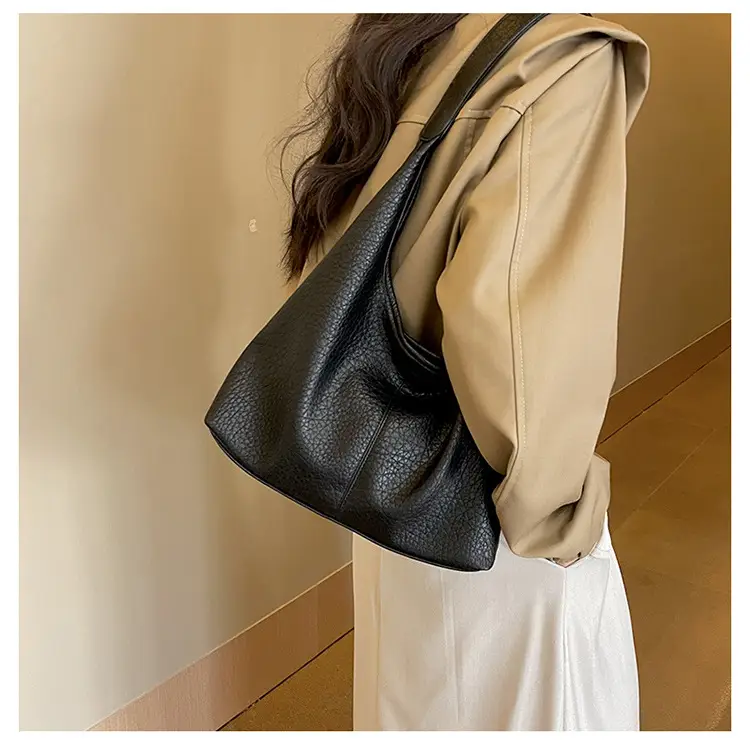 Textured Bucket Bag for Women Autumn 2026 — feature 31