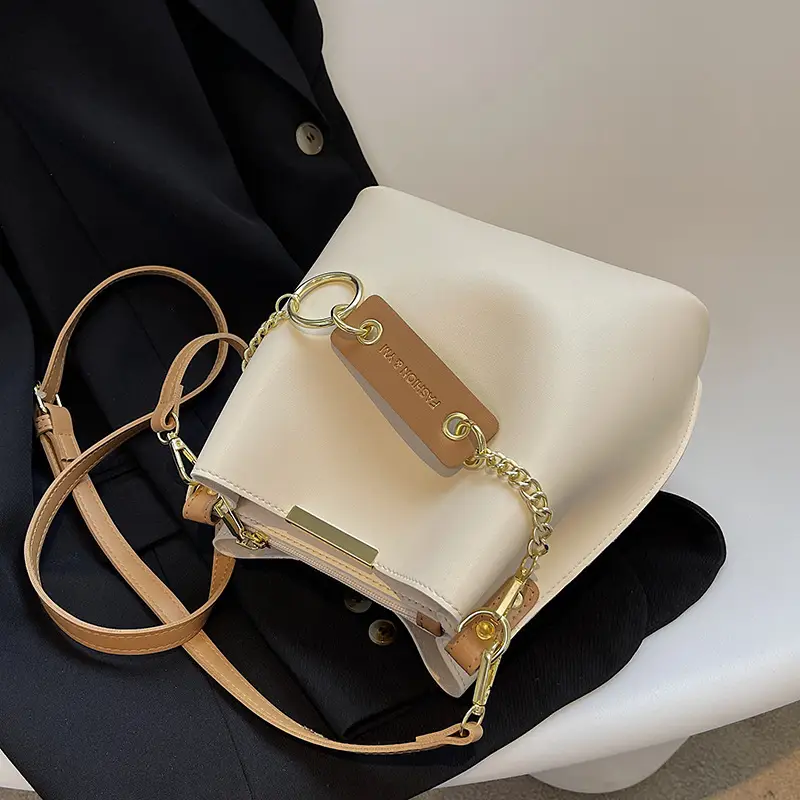 High-End Green Chain Shoulder Bag for Women - Image 6