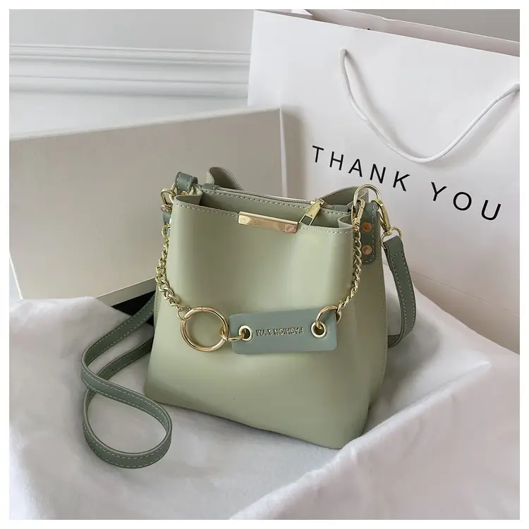 High-End Green Chain Shoulder Bag for Women — feature 24