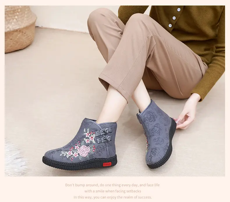 Old Beijing cloth shoes women's cotton-padded shoes winter fleece-lined warm mom shoes retro ethnic style embroidered shoes short boots milk shoes — feature 18