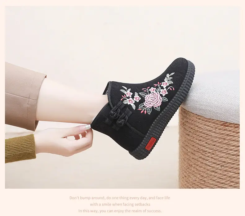 Old Beijing cloth shoes women's cotton-padded shoes winter fleece-lined warm mom shoes retro ethnic style embroidered shoes short boots milk shoes — feature 28