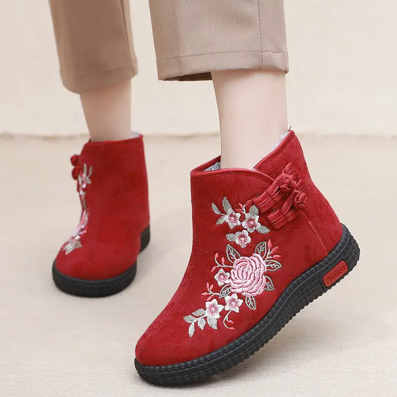 Old Beijing cloth shoes women's cotton-padded shoes winter fleece-lined warm mom shoes retro ethnic style embroidered shoes short boots milk shoes
