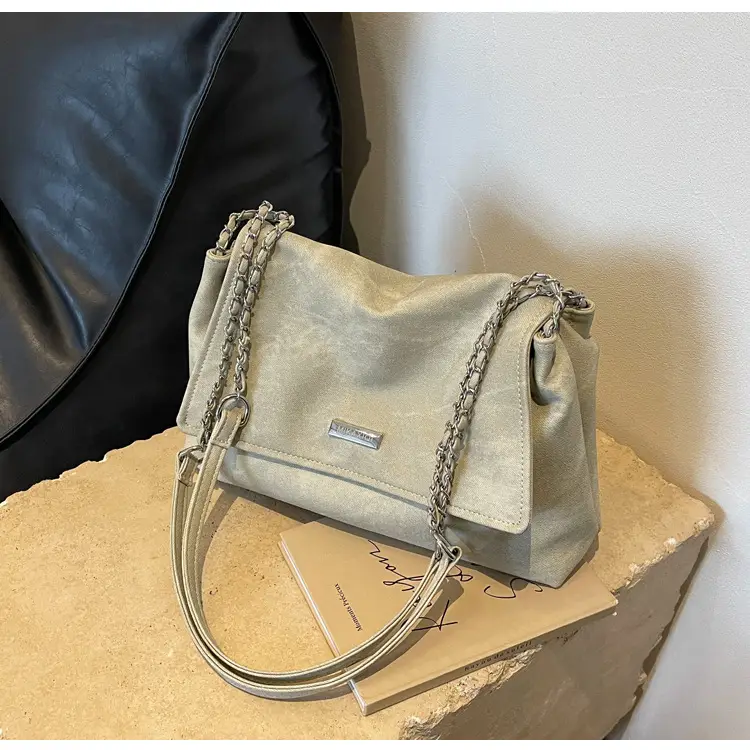 Beige Vintage Chain Shoulder Bag for Women 2026 — feature 35