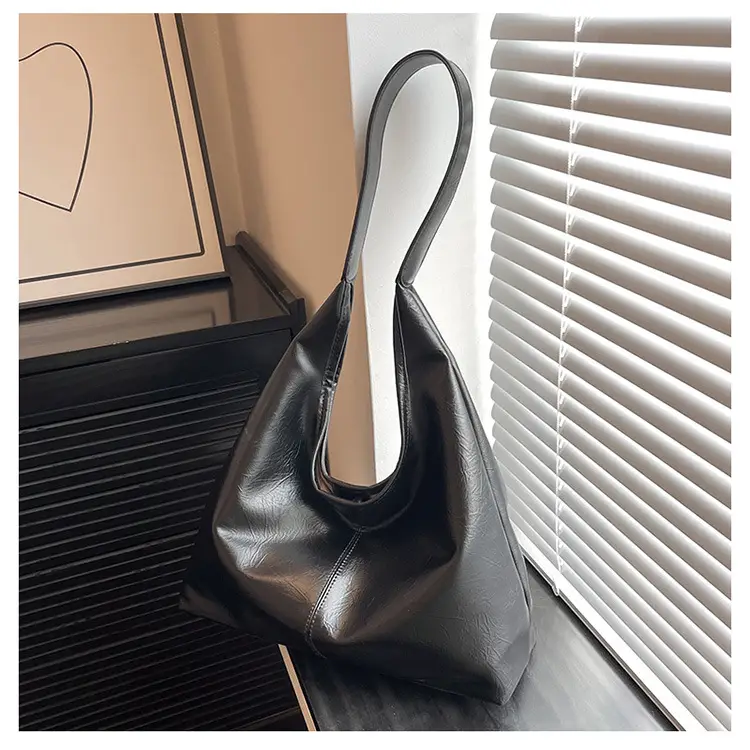 Women Large Capacity Shoulder Bag Silver Leather 2026 — feature 24