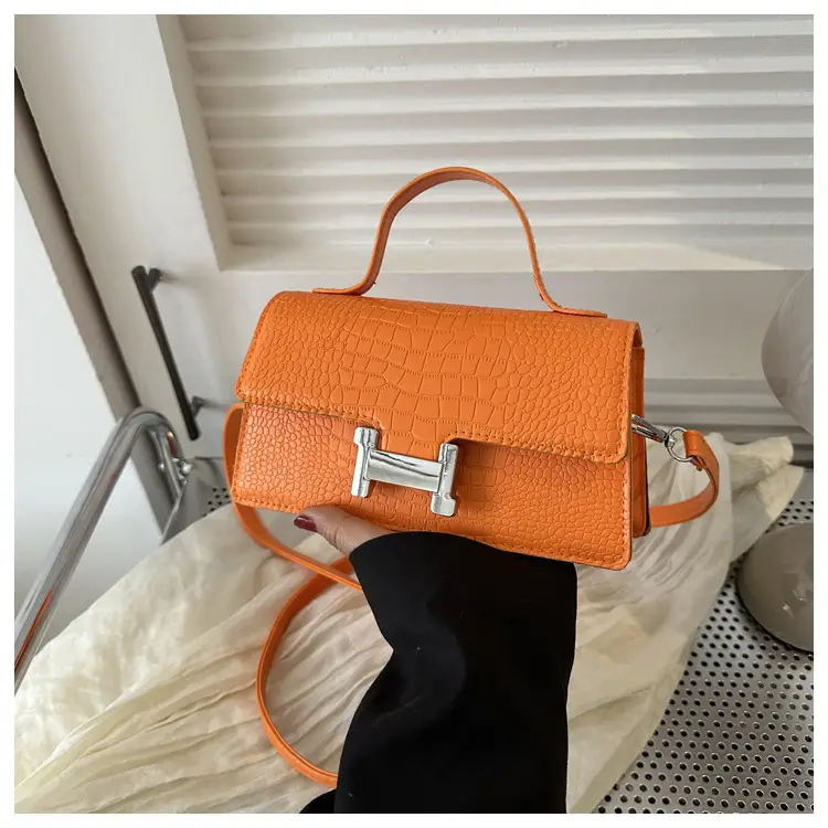 2023 Women's Casual Shoulder Bag Beige Leather — feature 13