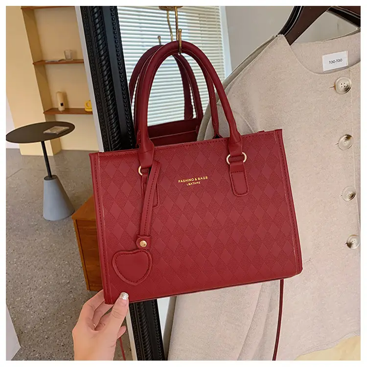 Women's Quilted Tan Shoulder Bag Large Capacity — feature 17