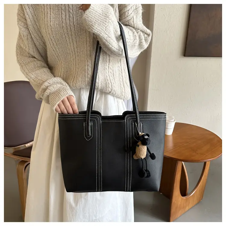 Large Capacity Women's Tan Shoulder Bag with Retro Charm — feature 11