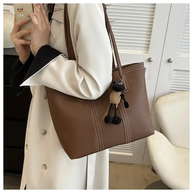 Large Capacity Women's Tan Shoulder Bag with Retro Charm — feature 14