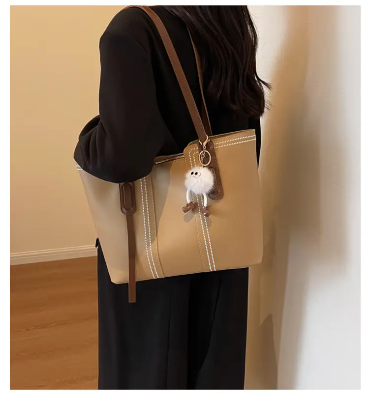Black Women's Large Tote Bag with Keychain — feature 1