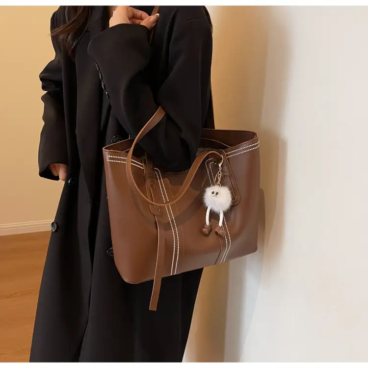 Black Women's Large Tote Bag with Keychain — feature 14