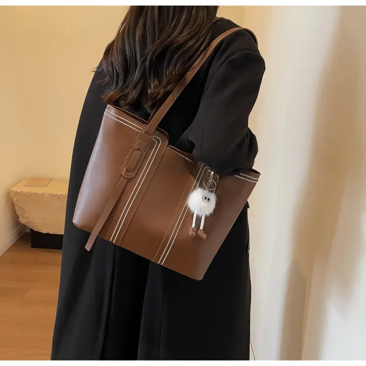 Black Women's Large Tote Bag with Keychain — feature 15